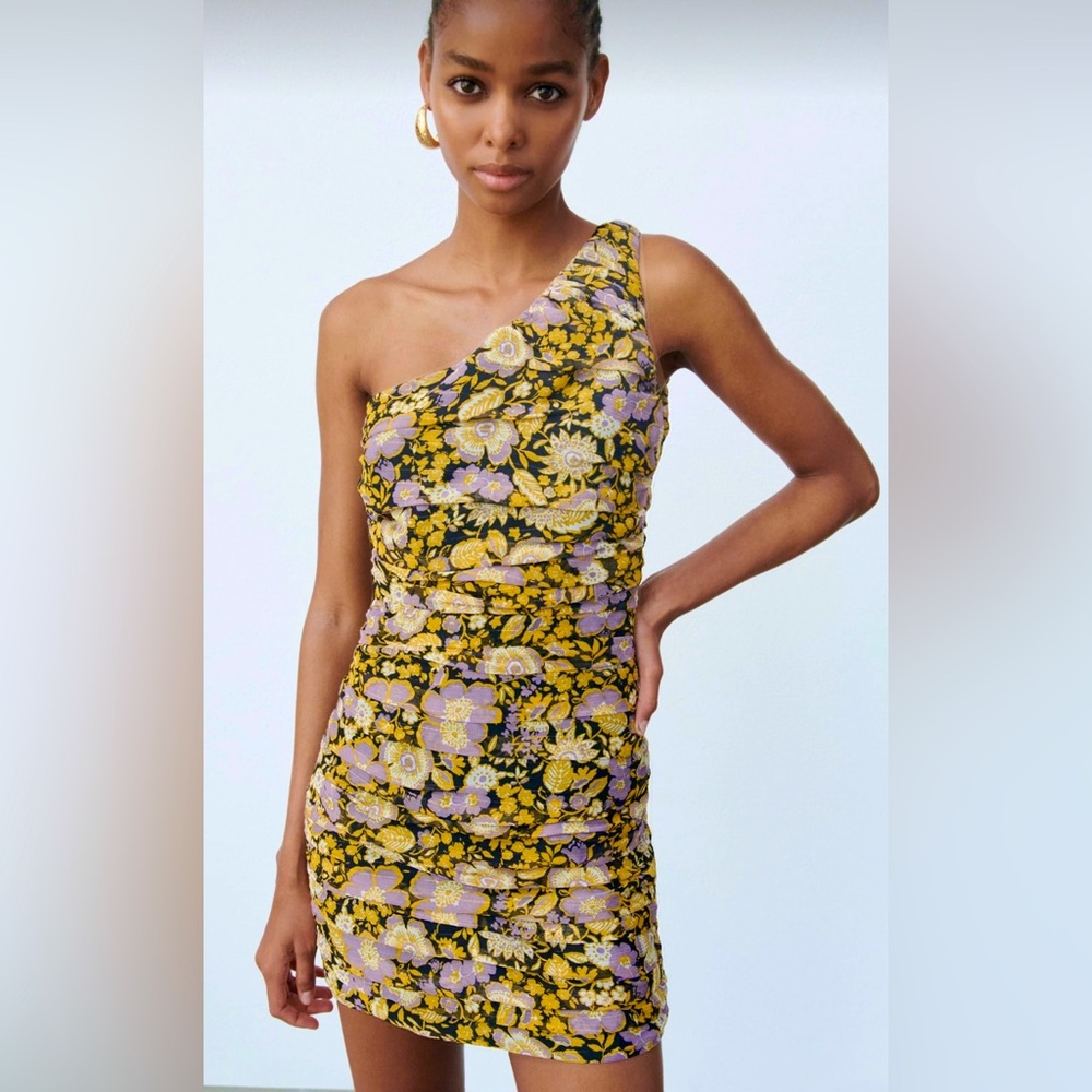 🩶💛♦️NWT ZARA Ruched Dress💛🩶